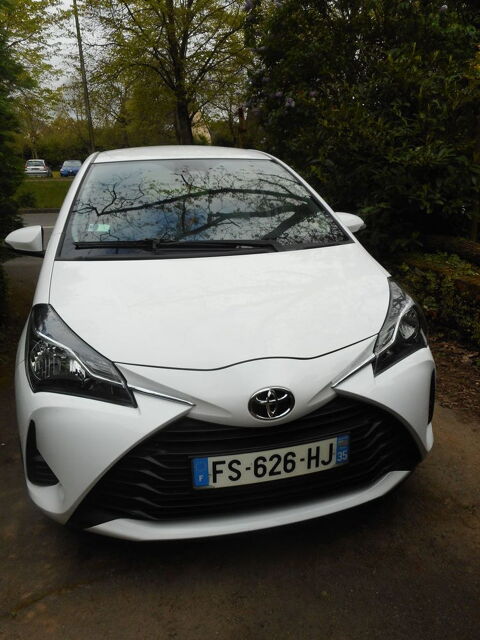 Toyota Yaris 70 VVT-i 20eme anniversaire 2020 occasion La Chapelle-Bouëxic 35330