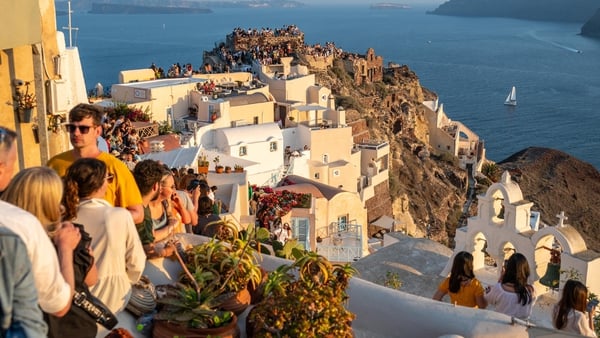 Greece to hike fee for cruise passengers to Santorini