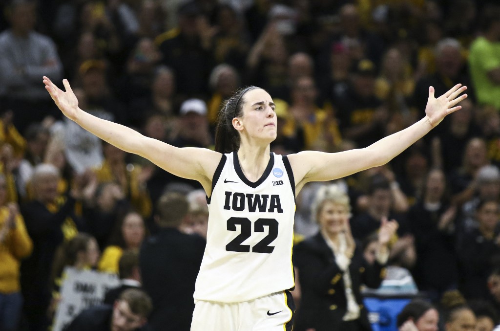 Caitlin Clark Player Props for Colorado vs. Iowa: Women's March Madness Prediction