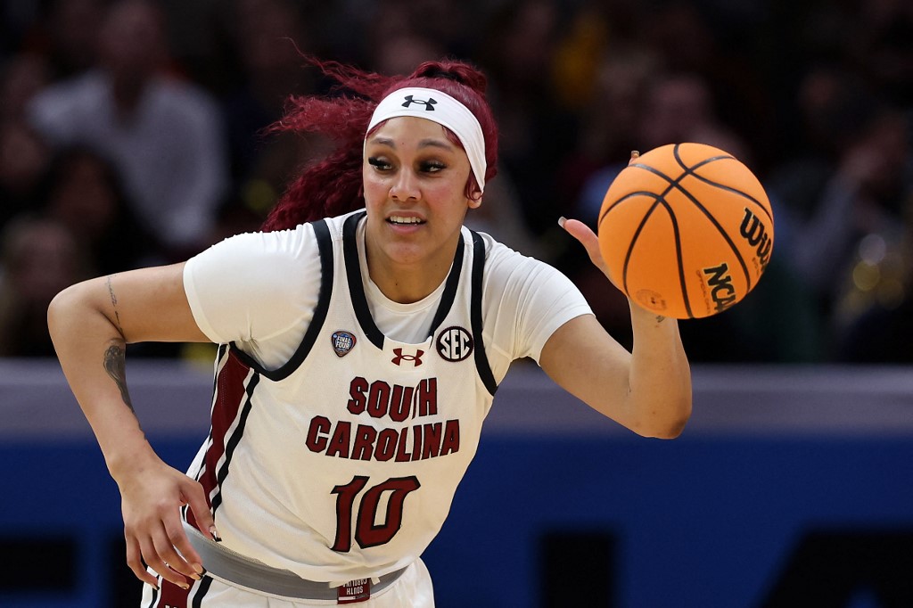 Iowa vs. South Carolina Prediction, Women's National Championship Expert Pick & Odds for Sunday