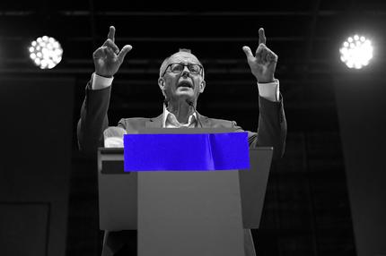 Thomas Biebricher: Merz holds a speech on stage during campaigning for the upcoming state election in Brandenburg an der Havel, Germany September 4, 2024.