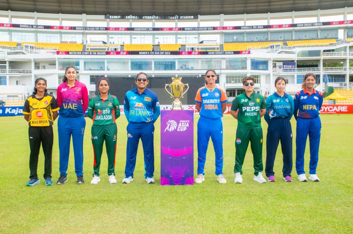 The eight captains strike a pose with the trophy ahead of the 2024 Women's Asia Cup, Colombo, July 18, 2024