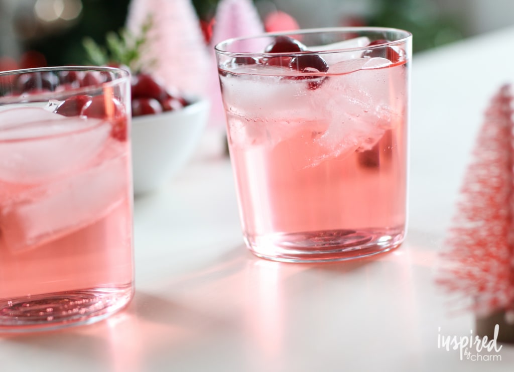 Jingle Juice Holiday Punch | inspiredbycharm.com #IBCholiday