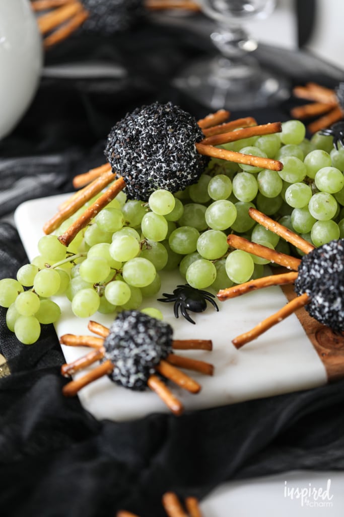 Spooky Spider Cheeseball for Halloween #appetizer #recipe #halloween #snack #cheeseball #spooky 