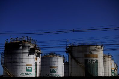 Petrobras (PETR4) deve ter resultados positivos no 2º tri, mas foco está em nova diretoria, diz Jefferies