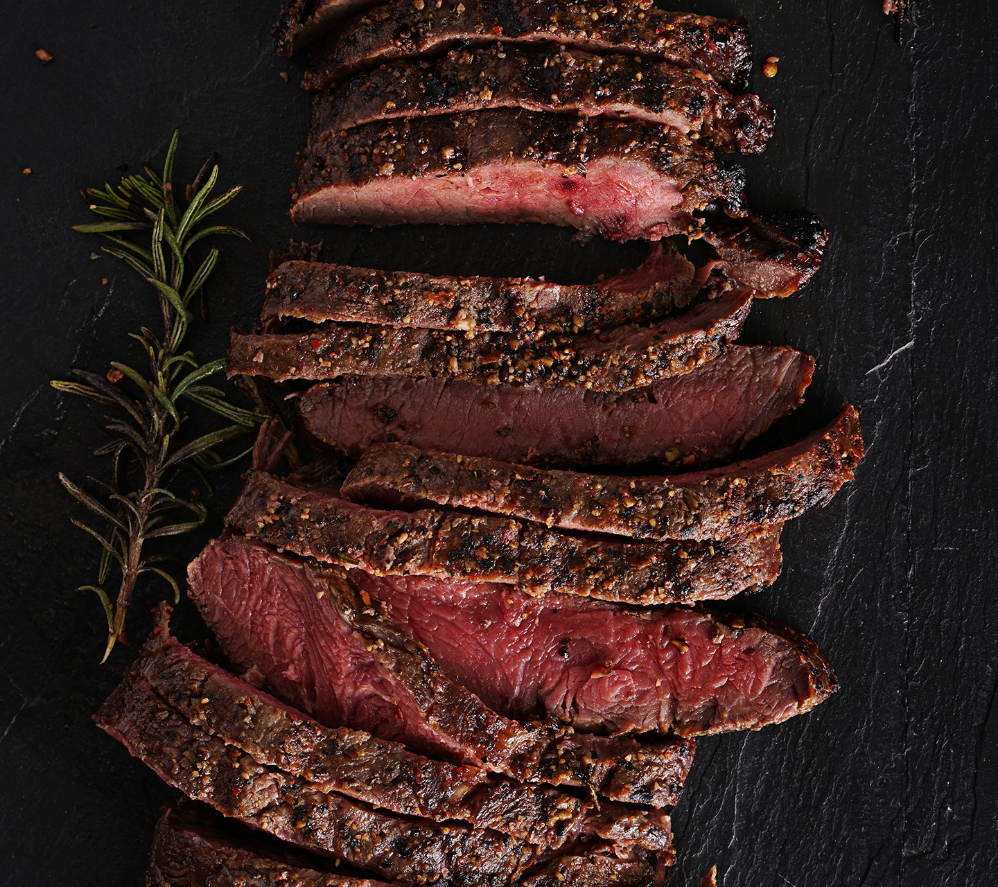 Tranches de steak cuit sous vide avec Signature Kitchen Suite