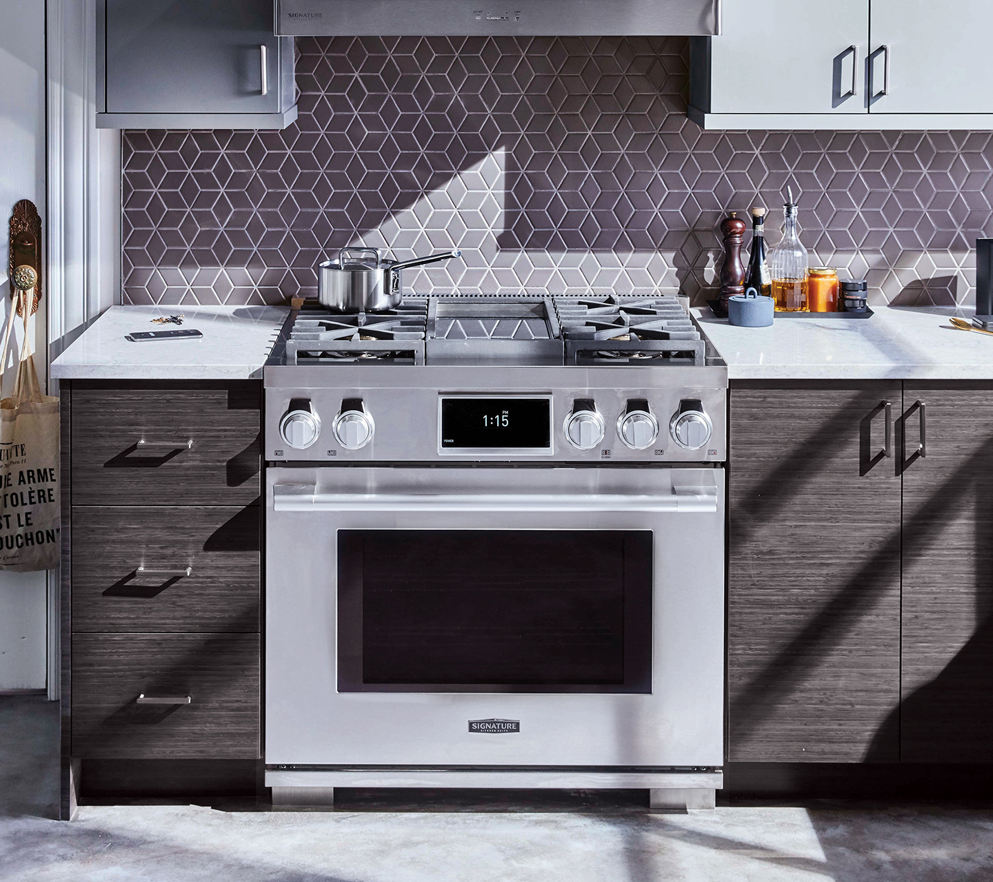 36-inch Dual-Fuel Pro Range | Signature Kitchen Suite