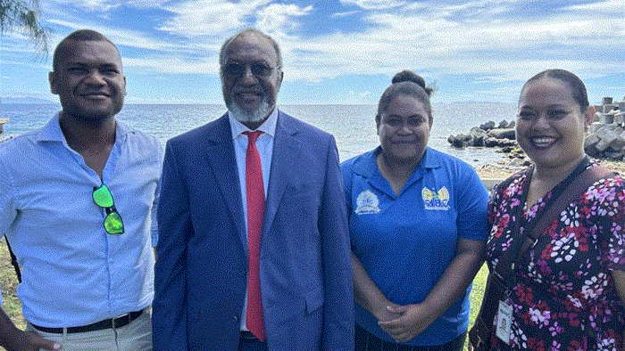 Vanuatu Prime Minister Charlot Salwai and journalists in Honiara