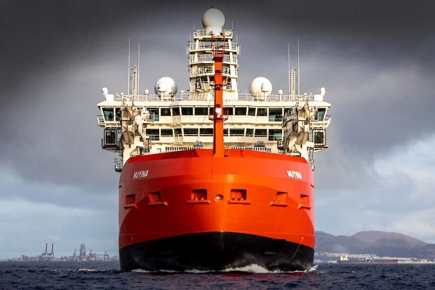 Front on view of an icebreaker ship.