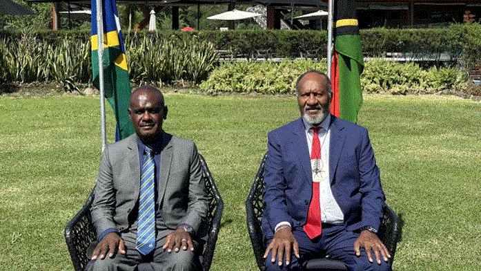 Solomon Islands PM Jeremiah Manele & Vanuatu PM Charlot Salwai long Honiara (C. Leong)
