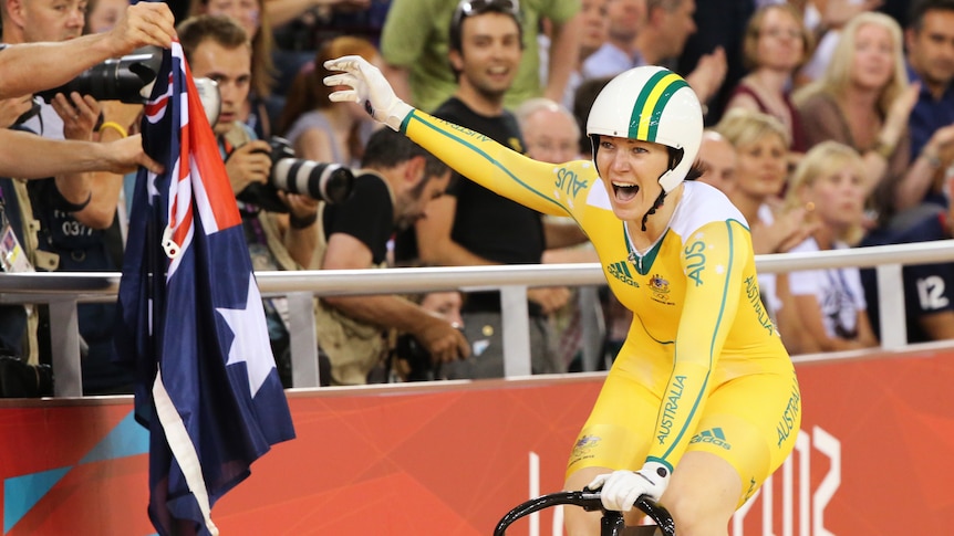 Anna Meares win the Olympic sprint gold