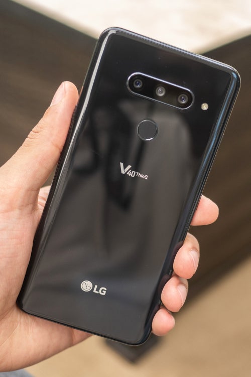 LG V40 ThinQ Review