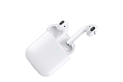 Apple AirPods with Wireless Charging Case 