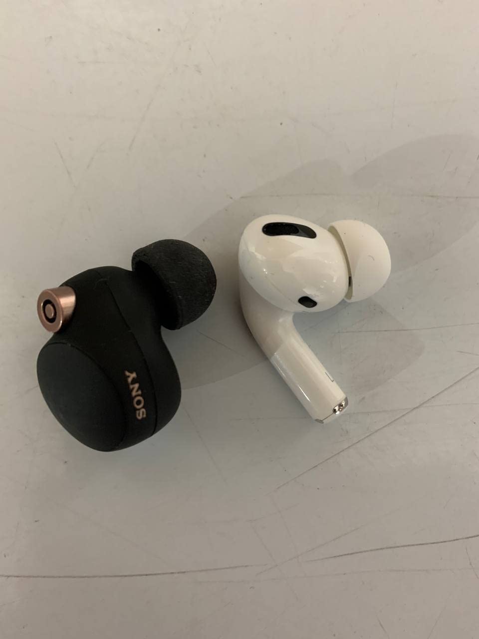 Apple Airpods Pro vs Sony WF-1000XM4