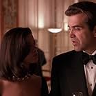 Linda Fiorentino and Chazz Palminteri in Jade (1995)