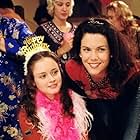 Alexis Bledel and Lauren Graham in Gilmore Girls (2000)