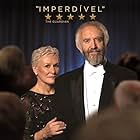 Glenn Close and Jonathan Pryce in The Wife (2017)