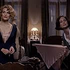 Alison Sudol and Katherine Waterston in Fantastic Beasts and Where to Find Them (2016)