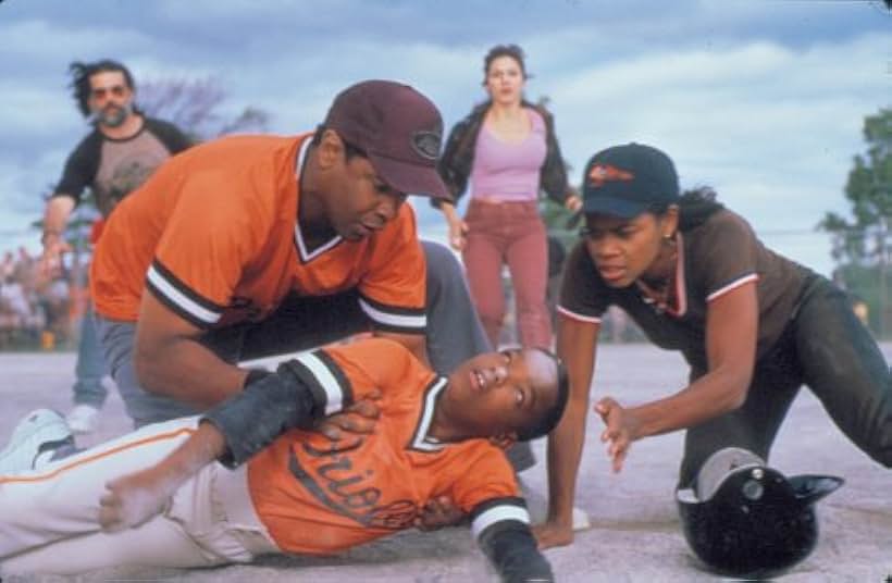 Denzel Washington, Laura Harring, Kimberly Elise, Daniel E. Smith, and David Thornton in John Q (2002)