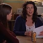 Alexis Bledel and Lauren Graham in Gilmore Girls (2000)