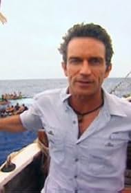 Jeff Probst in Survivor (2000)