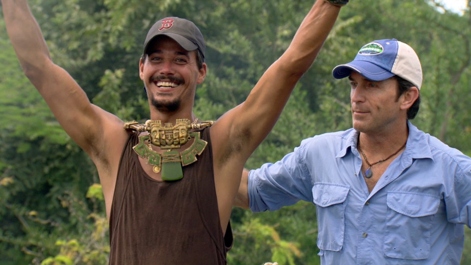 Jeff Probst and Rob Mariano in Survivor (2000)