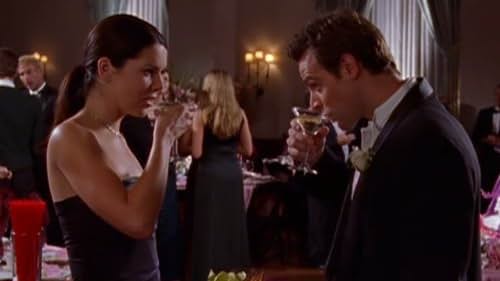 David Sutcliffe and Lauren Graham in Gilmore Girls (2000)