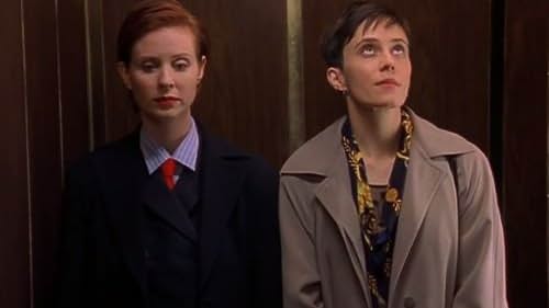 Joanna Adler and Cynthia Nixon in Sex and the City (1998)