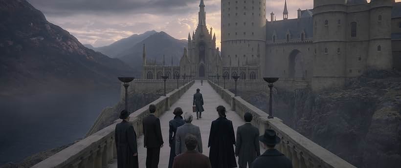 Jude Law, Dan Fogler, Eddie Redmayne, Katherine Waterston, Claudia Kim, and Callum Turner in Fantastic Beasts: The Crimes of Grindelwald (2018)