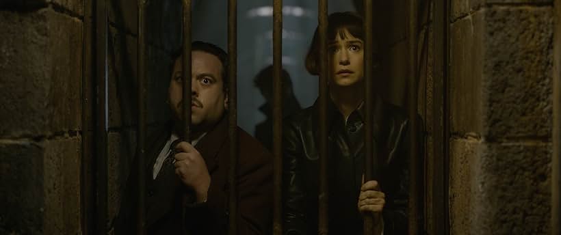 Dan Fogler and Katherine Waterston in Fantastic Beasts: The Crimes of Grindelwald (2018)