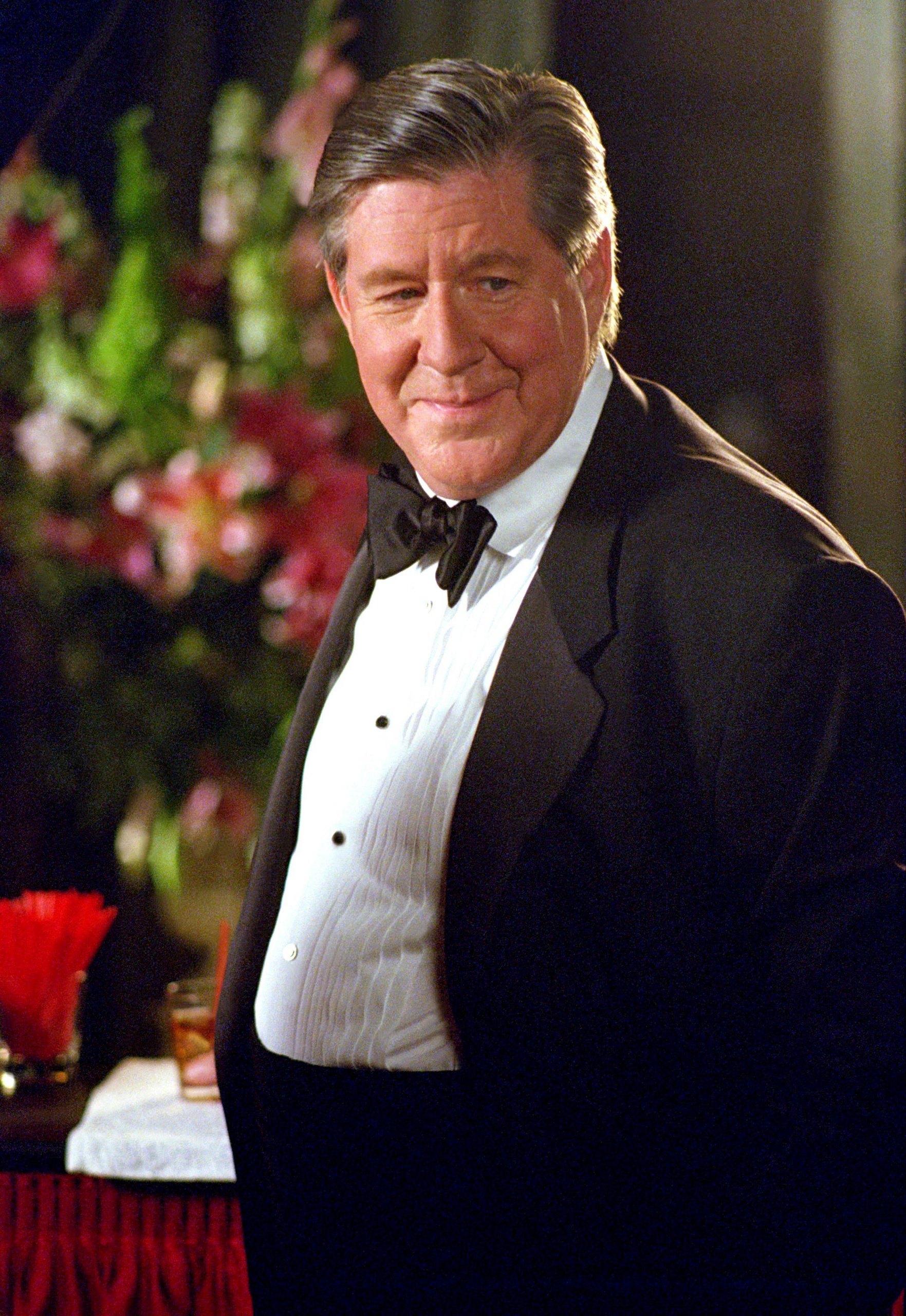 Edward Herrmann in Gilmore Girls (2000)