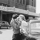 Amy Locane and Jeremy Davies in Going All the Way (1997)