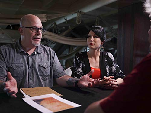 Dave Schrader and Cindy Kaza in The Holzer Files (2019)