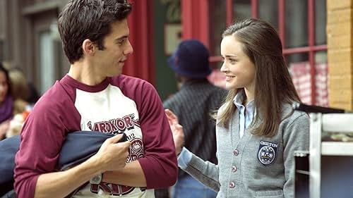 Alexis Bledel and Milo Ventimiglia in Gilmore Girls (2000)