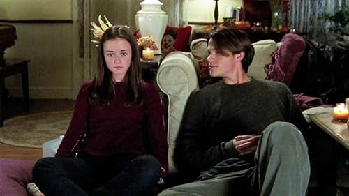 Alexis Bledel and Jared Padalecki in Gilmore Girls (2000)