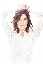 Neve Campbell