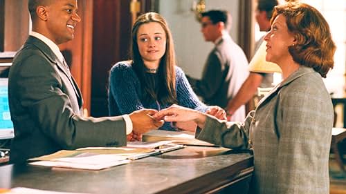 Kelly Bishop, Alexis Bledel, and Yanic Truesdale in Gilmore Girls (2000)