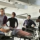 David Harewood, Chyler Leigh, Melissa Benoist, Jeremy Jordan, and Chris Wood in Supergirl (2015)