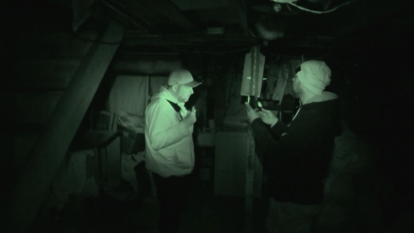 Aaron Goodwin and Billy Tolley in Ghost Adventures: House Calls (2022)