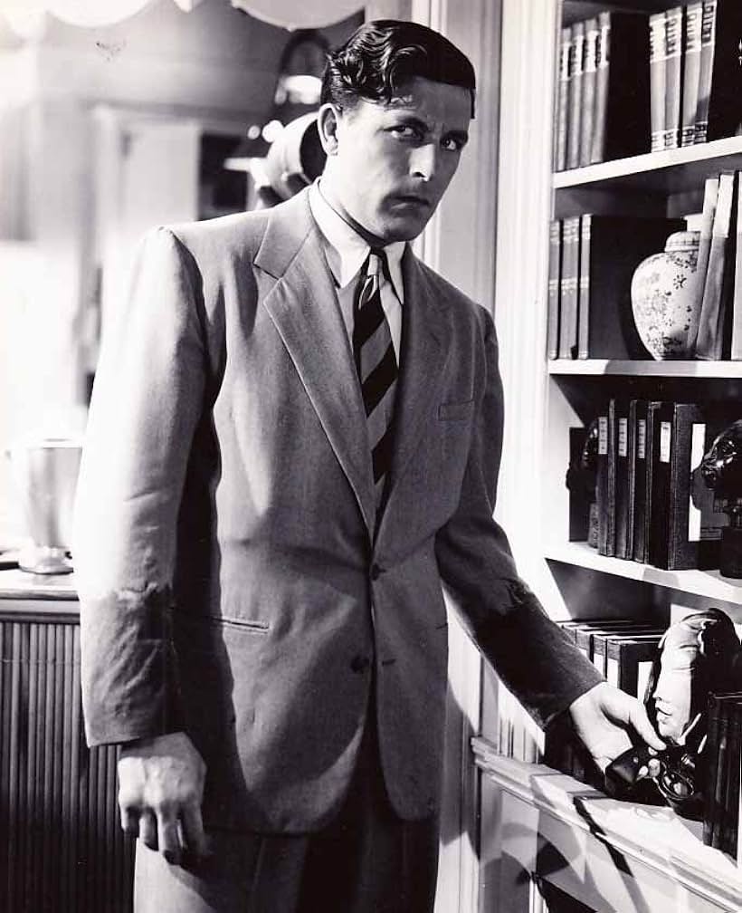 Lawrence Tierney in The Devil Thumbs a Ride (1947)