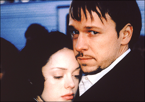 Rose McGowan and Donnie Wahlberg in Southie (1998)
