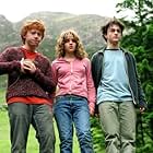 Timothy Spall, Rupert Grint, Daniel Radcliffe, and Emma Watson in Harry Potter and the Prisoner of Azkaban (2004)