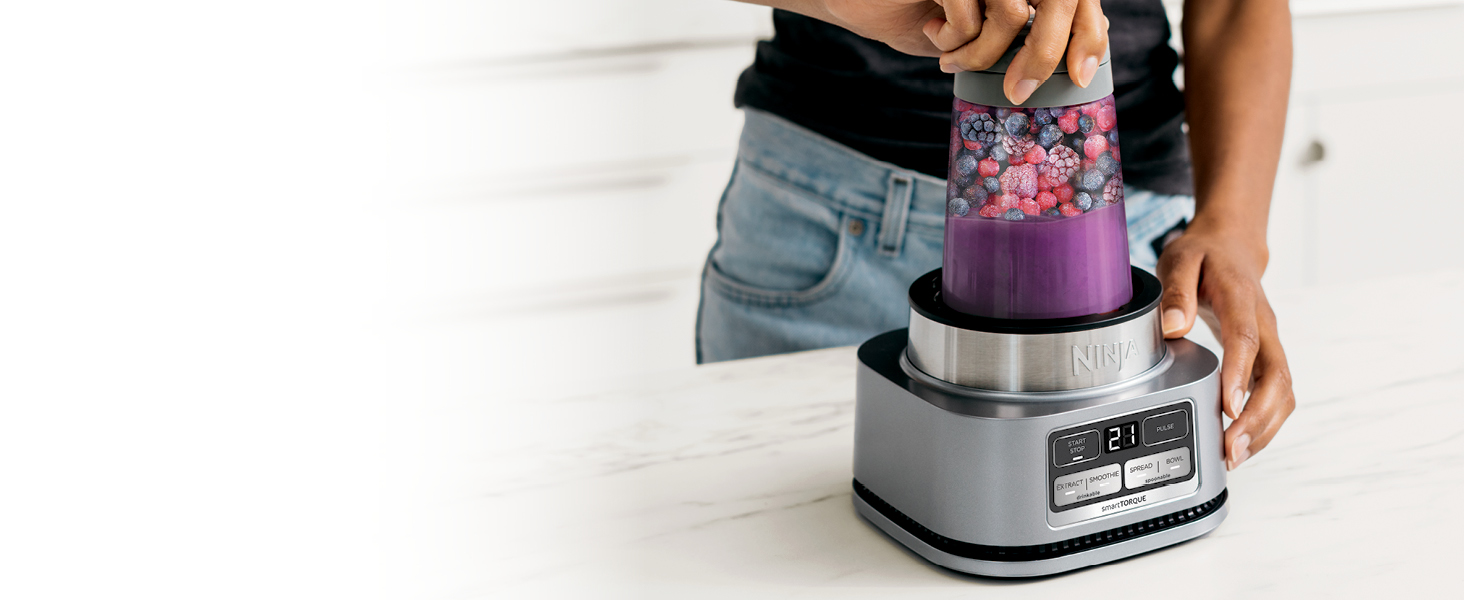 Smoothie Bowl Maker with Built-in Tamper