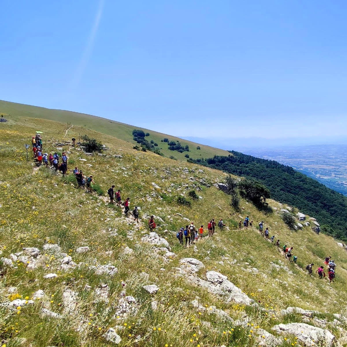 Assisi: a piedi al Monte Subasio tra natura, meditazione e musica