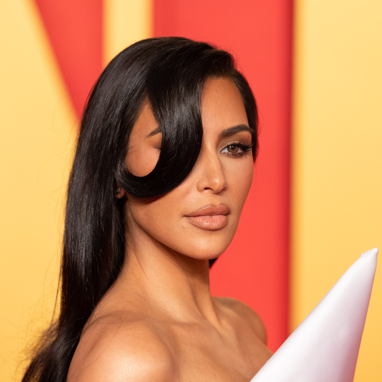 Kim Kardashian usa lo sperma di salmone sulla pelle e lo inietta anche