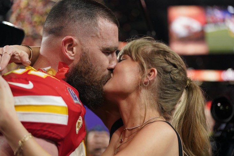 Travis Kelce, Taylor Swift