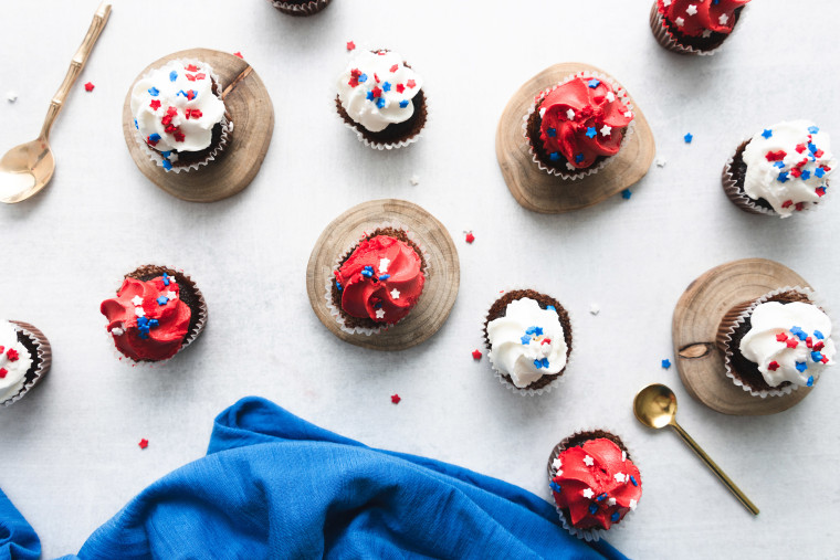 Patriotic 4th of July Cupcakes with sprinkles and flag