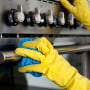 Image: Cleaning the oven