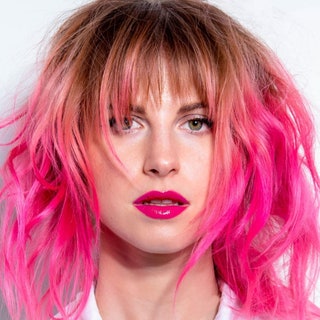 HAyley Williams with hot pink hair