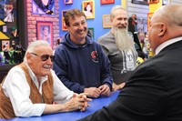 Comic Book Men, Stan Lee (L), Walter Flanagan (C), Bryan Johnson (R), 'Stan Saves!', Season 5, Ep. #6, 02/14/2016, ©AMC